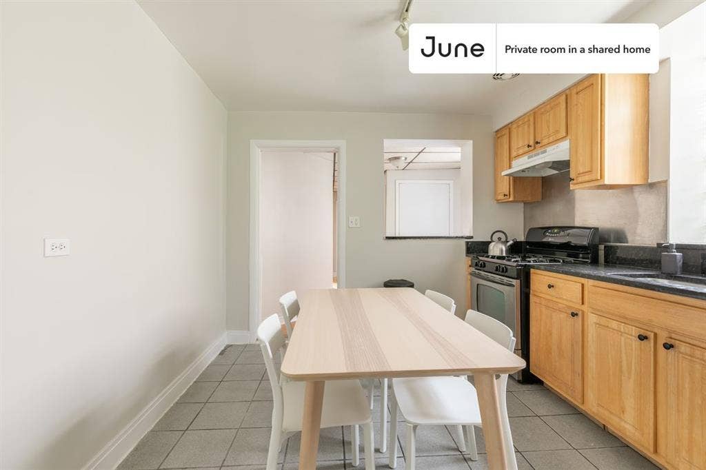 4 BR in Chicago