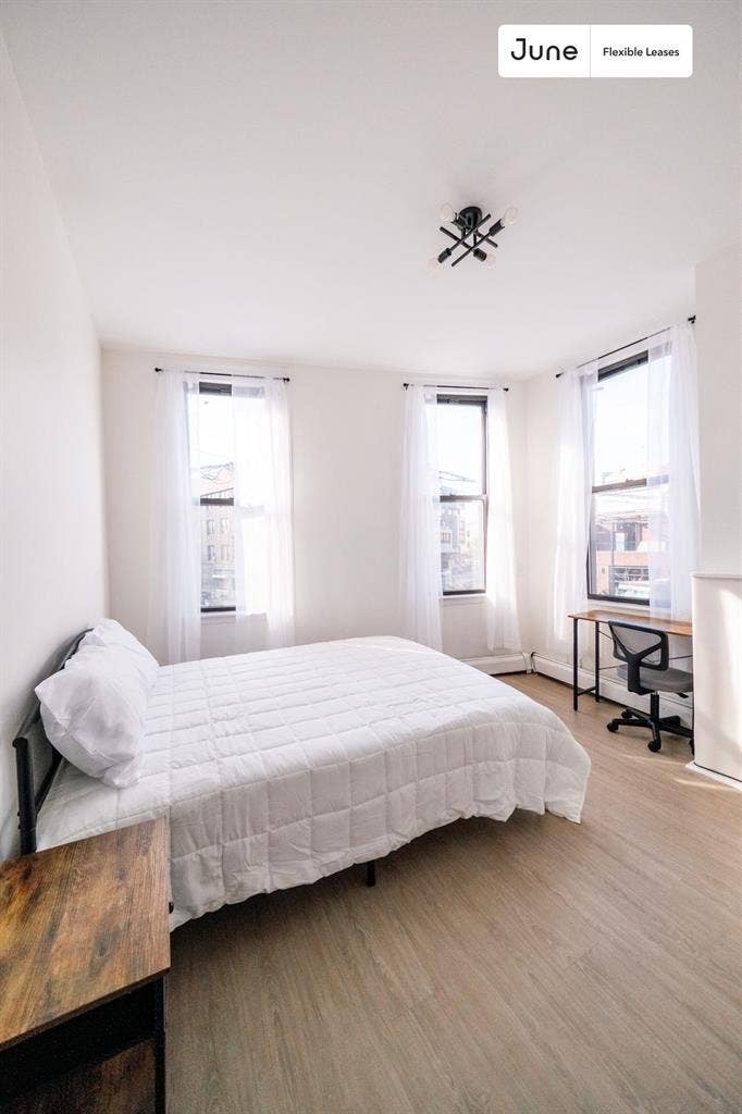 2 BR in New York City