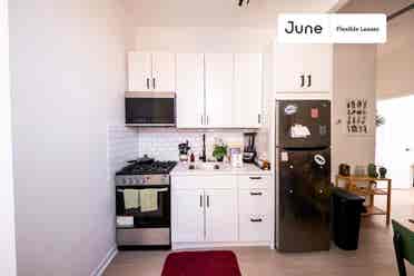 2 BR in New York City