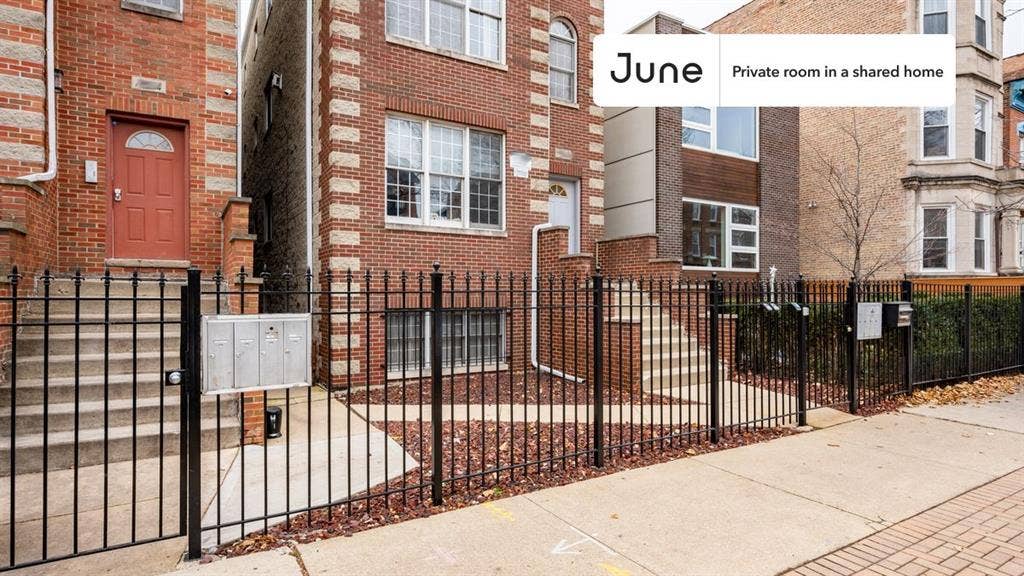 3 BR in Chicago