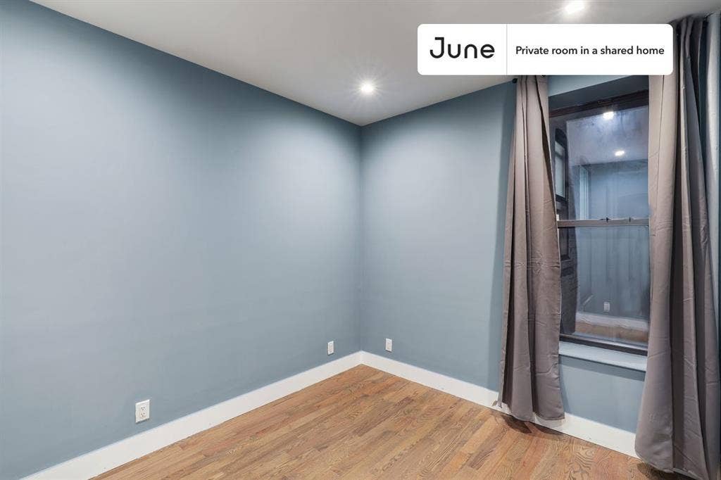 4 BR in New York City