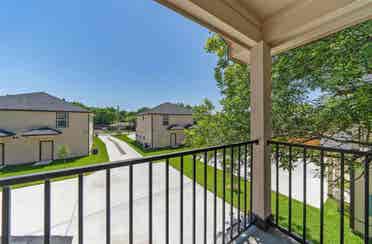 Furnished rooms & units available
