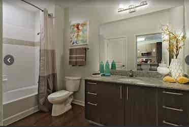 Beautiful Room w/ Private Bath 