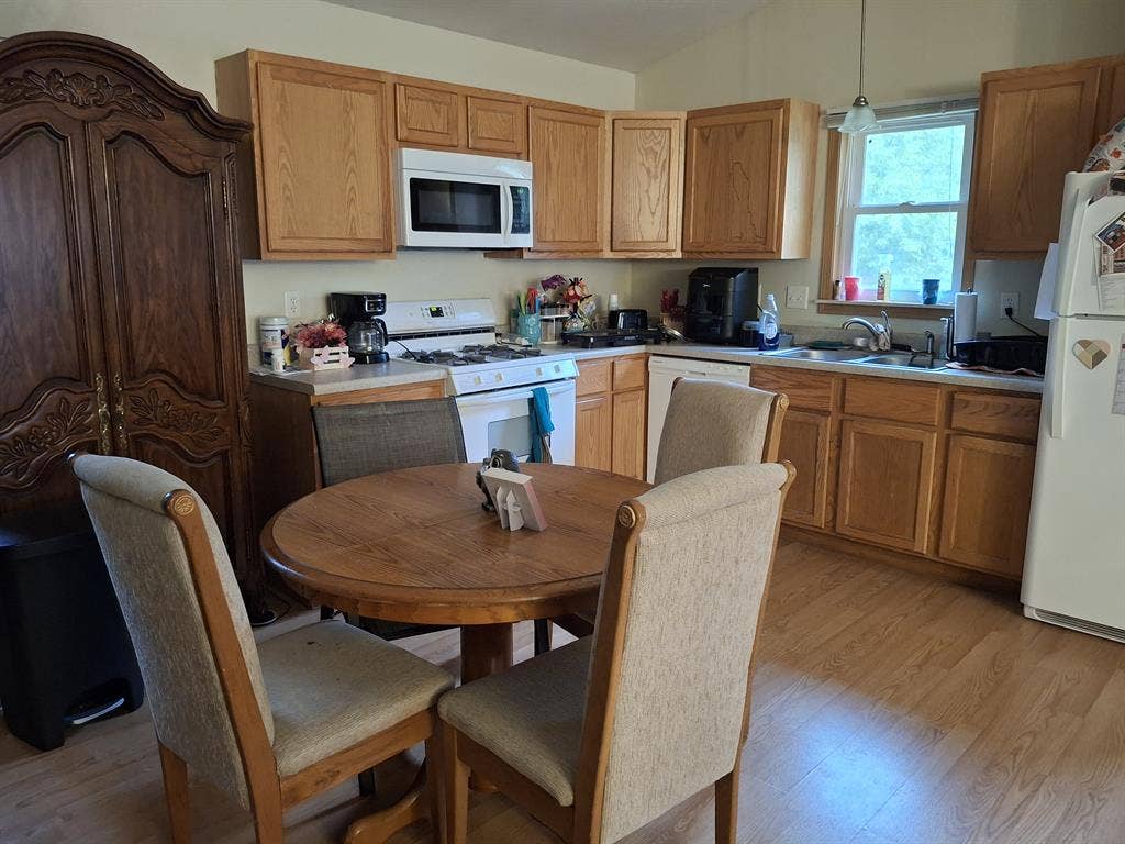 Roommate wanted!!