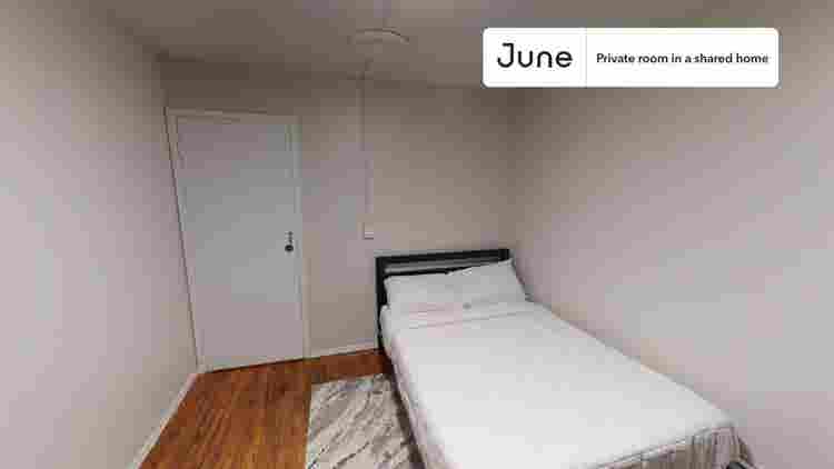 2 BR in New York City