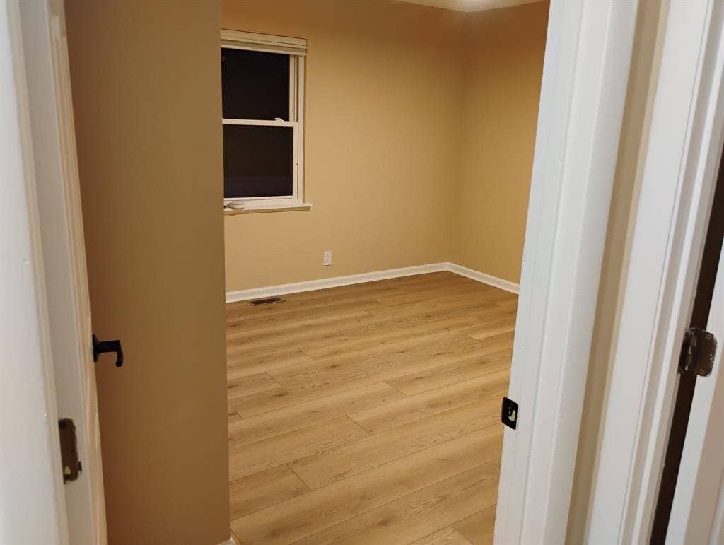 Room in quiet Antioch neighborhood