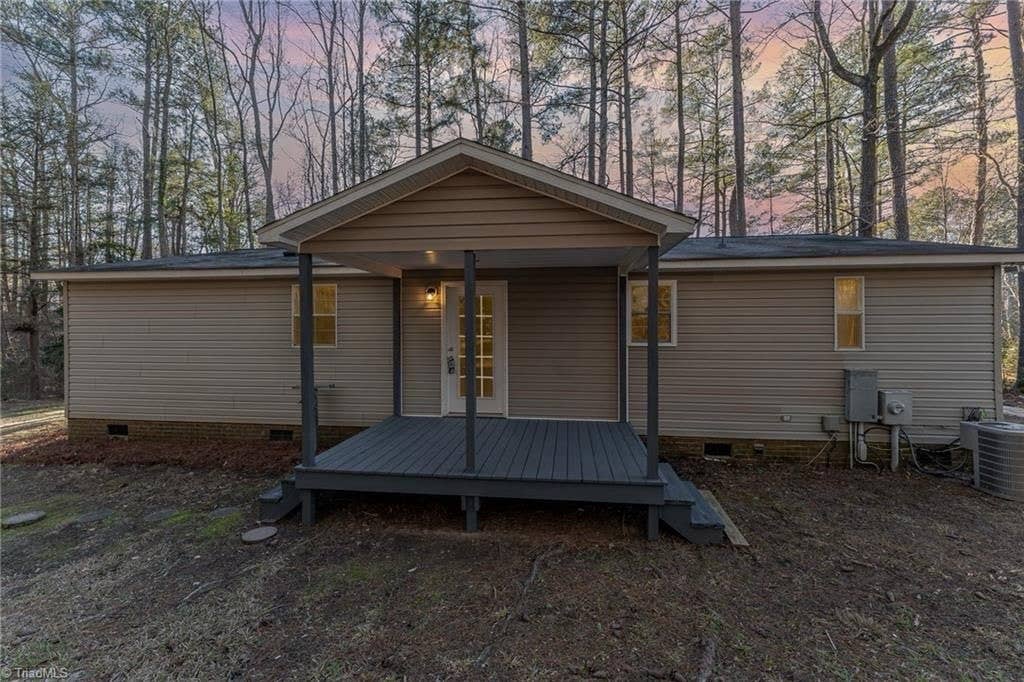 Room for rent in house