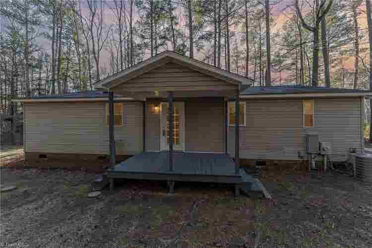 Room for rent in house