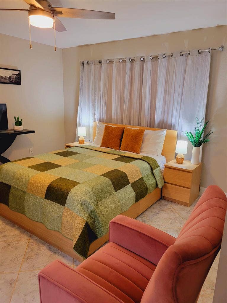 Furnished Room for Rent 🏡