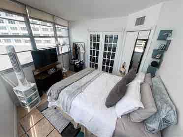 Brickell Roommate