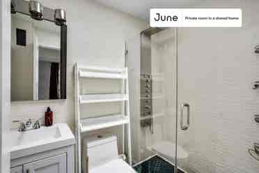 2 BR in New York City