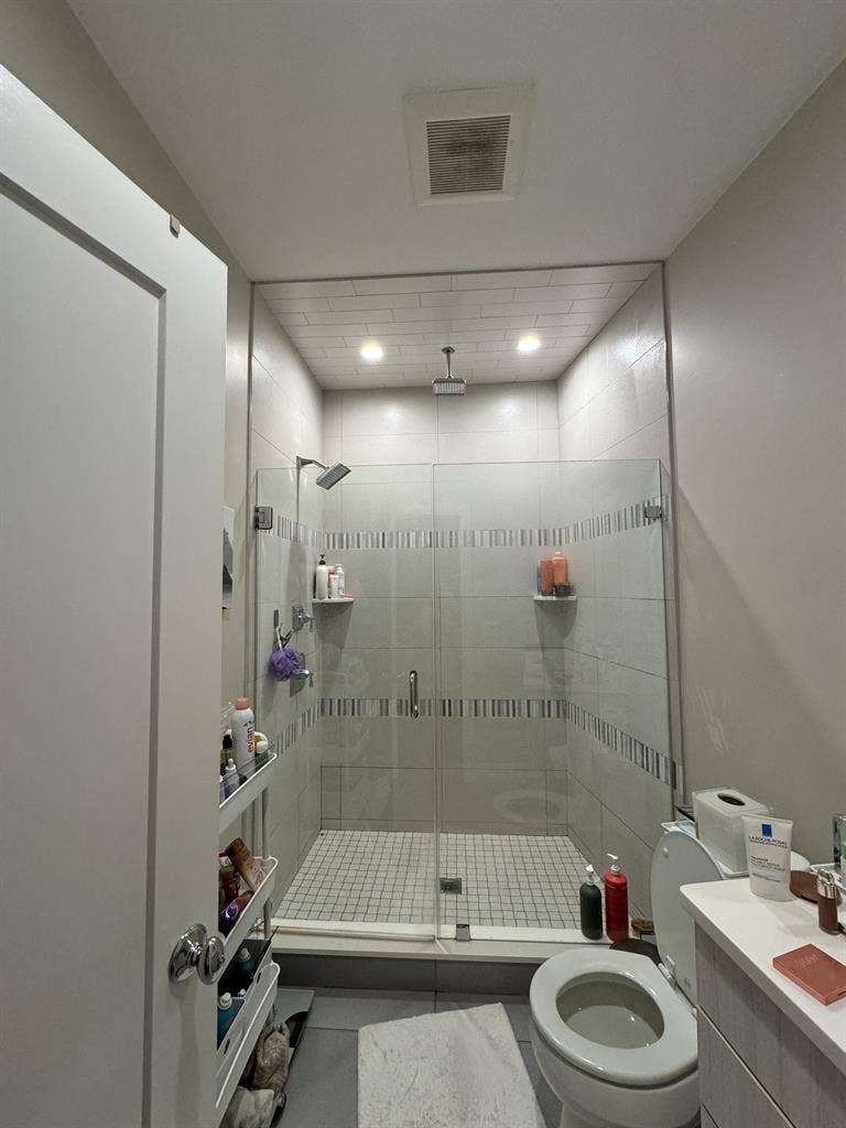 🚨 Looking for a roommate! 🚨