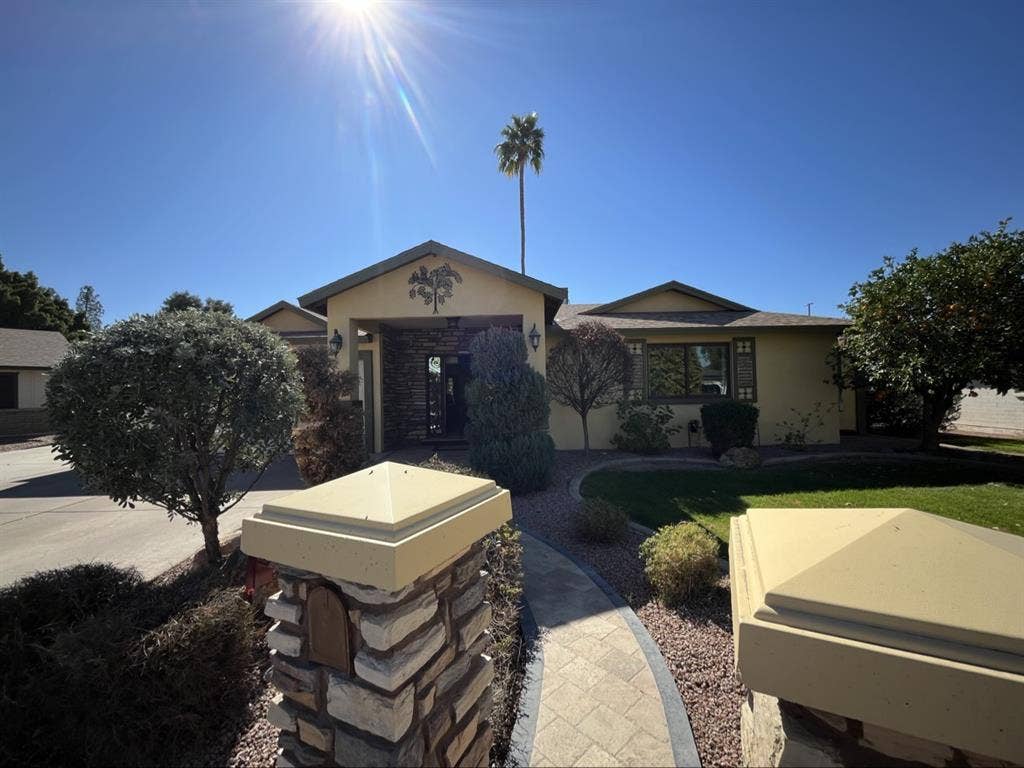 Mesa home available for rent