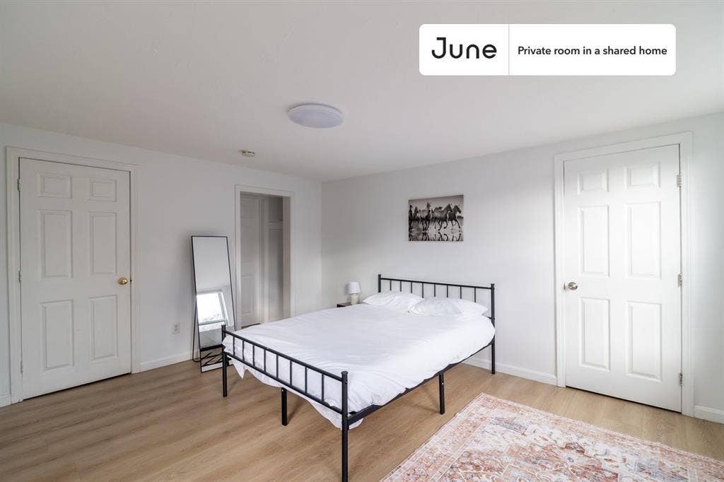 4 BR in Boston