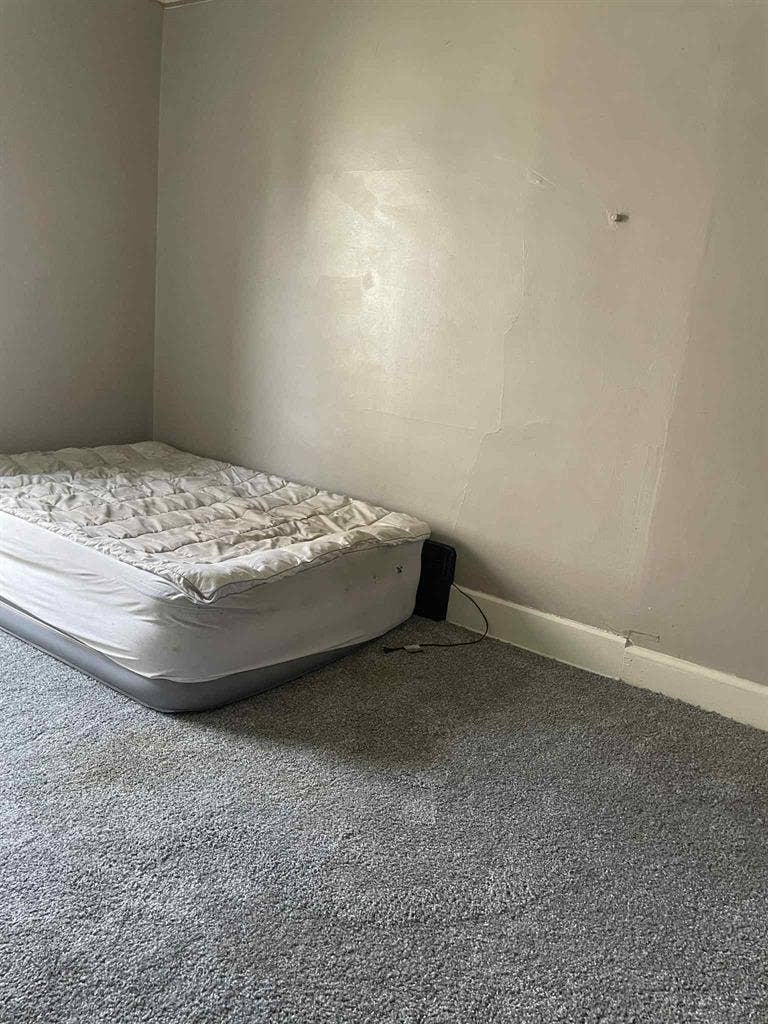 Looking for friendly roommates