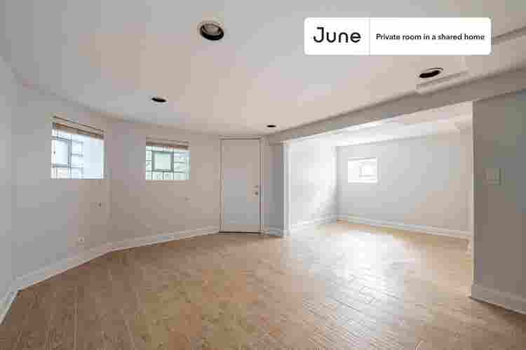 4 BR in Chicago