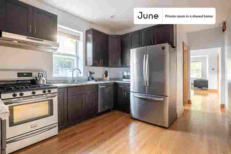 4 BR in Chicago