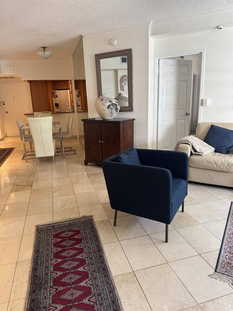 Brickell room for rent $