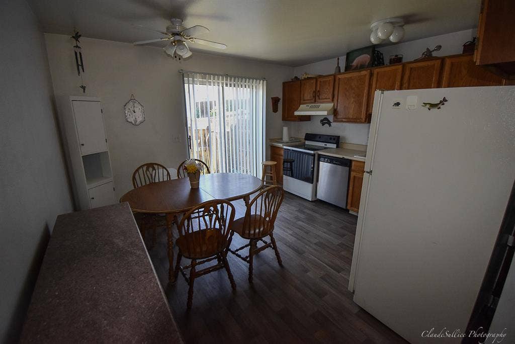 Looking for "one" roommate / tenant