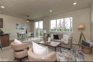 4 Bed townhome in Newcastle