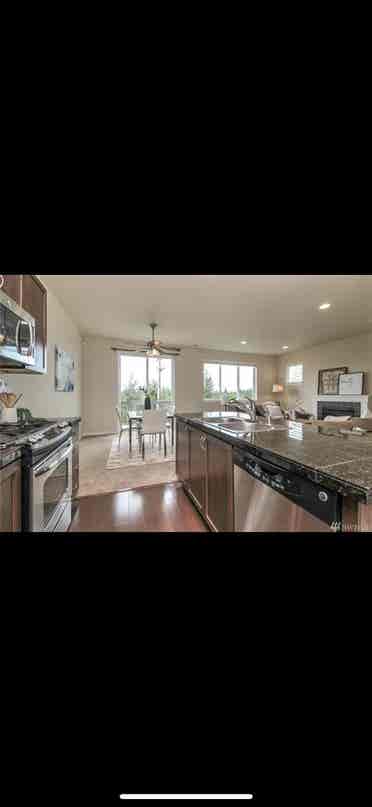 4 Bed townhome in Newcastle