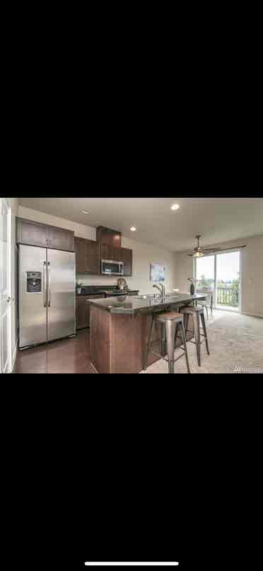 4 Bed townhome in Newcastle
