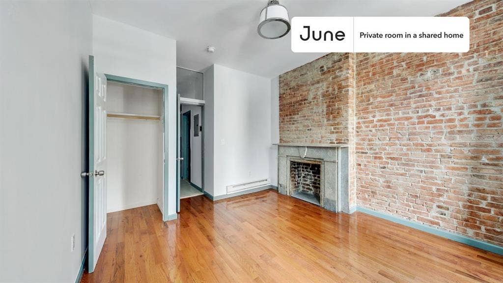 2 BR in New York City