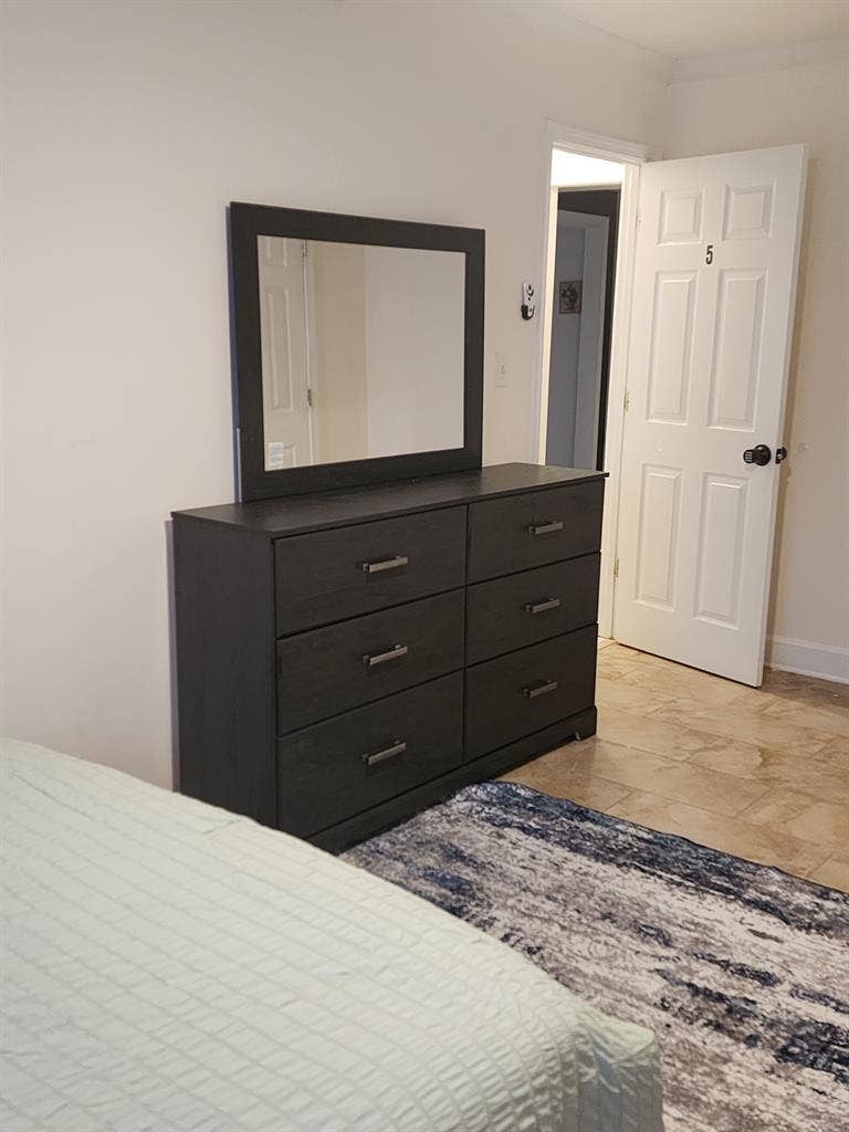 Fully Furnished 2-bedroom Apartment