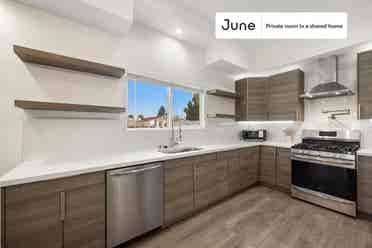 4 BR in Los Angeles
