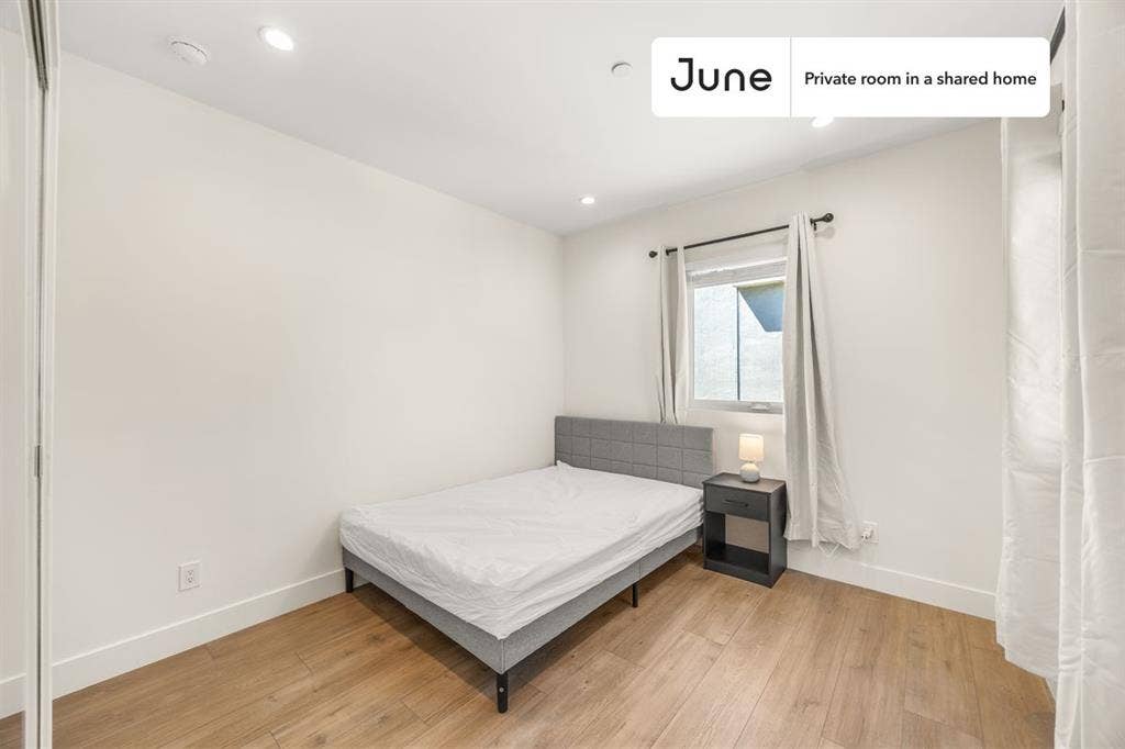 4 BR in Los Angeles