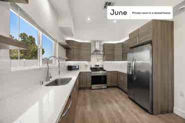 4 BR in Los Angeles