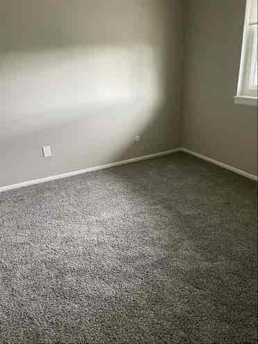 Walking distance to Northshore Mall