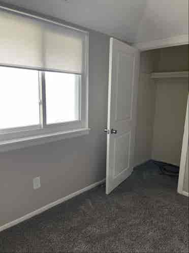 Walking distance to Northshore Mall