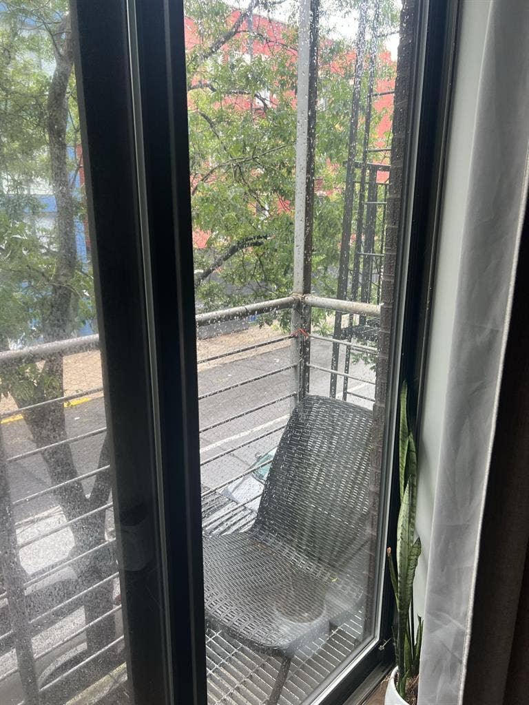 Queen Size Bedroom in Williamsburg