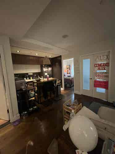 Queen Size Bedroom in Williamsburg