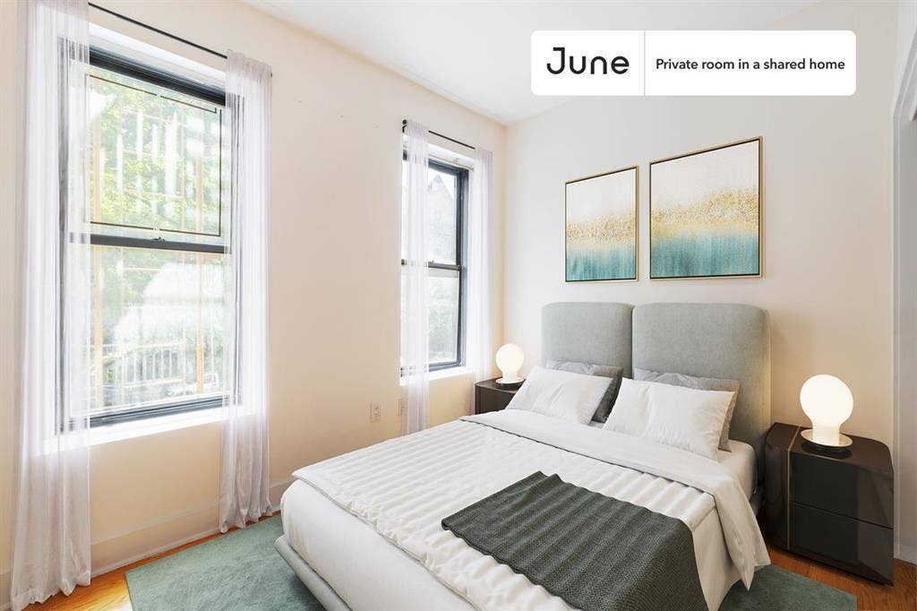2 BR in New York City