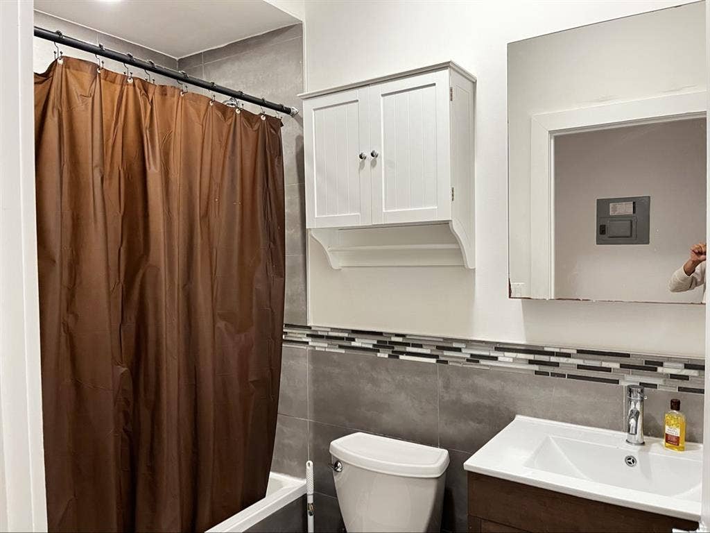*Room in heart of bushwick*