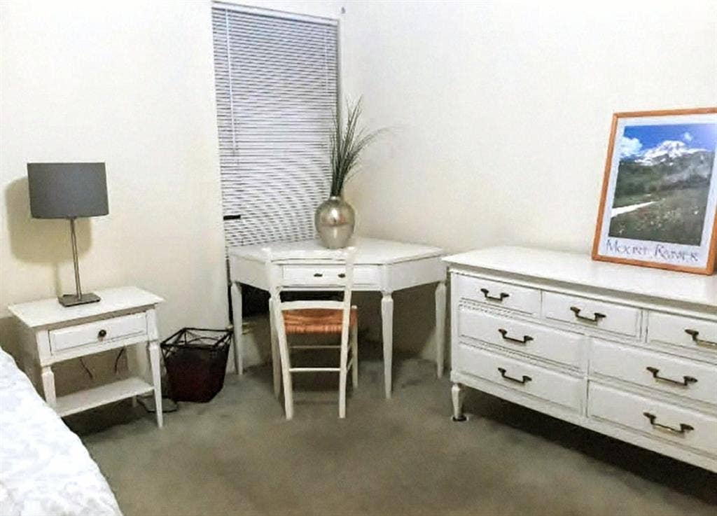 Great Furnished Room July 1 !