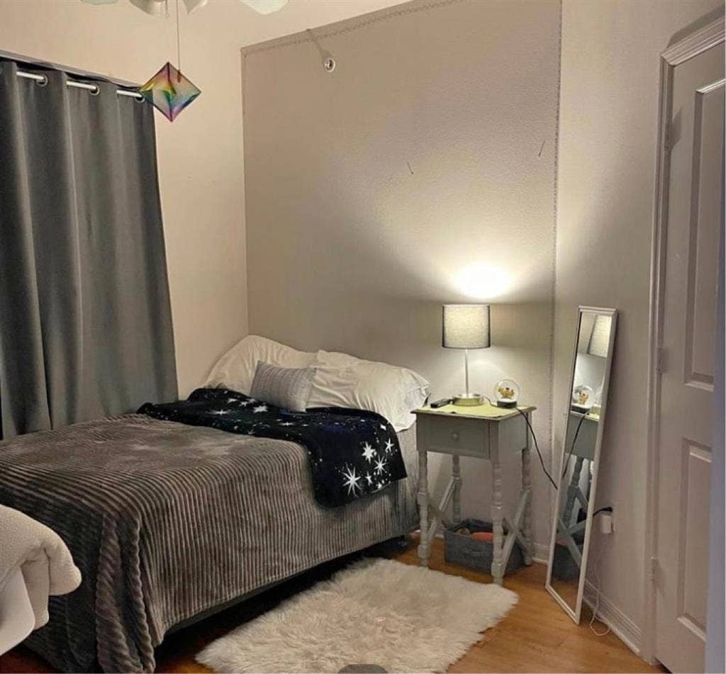 Bedroom for rent