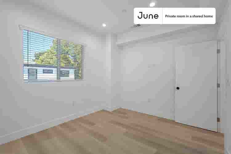 4 BR in Los Angeles