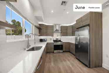 4 BR in Los Angeles
