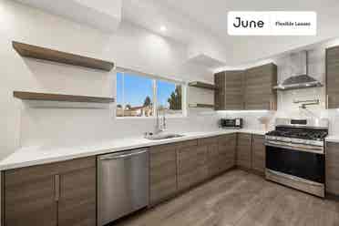 4 BR in Los Angeles