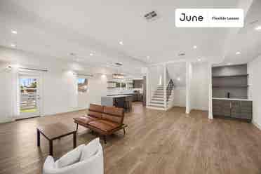 4 BR in Los Angeles