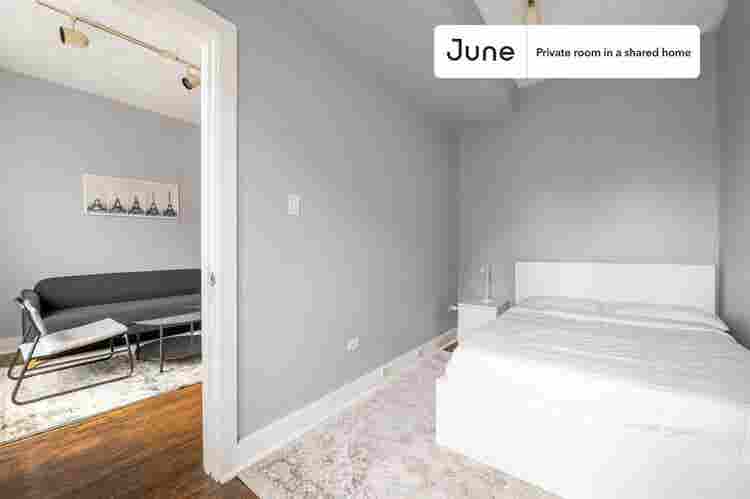 3 BR in Chicago