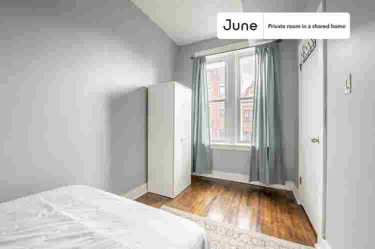 3 BR in Chicago