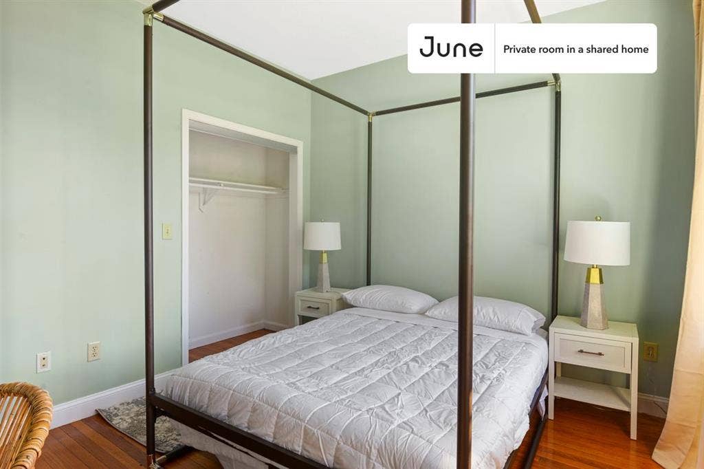 4 BR in Boston
