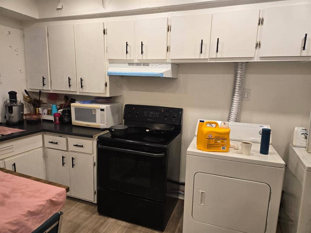 A room to rent in a .