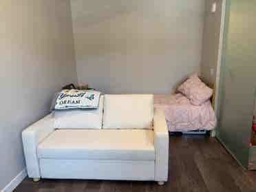 Studio Apartment in Great Location