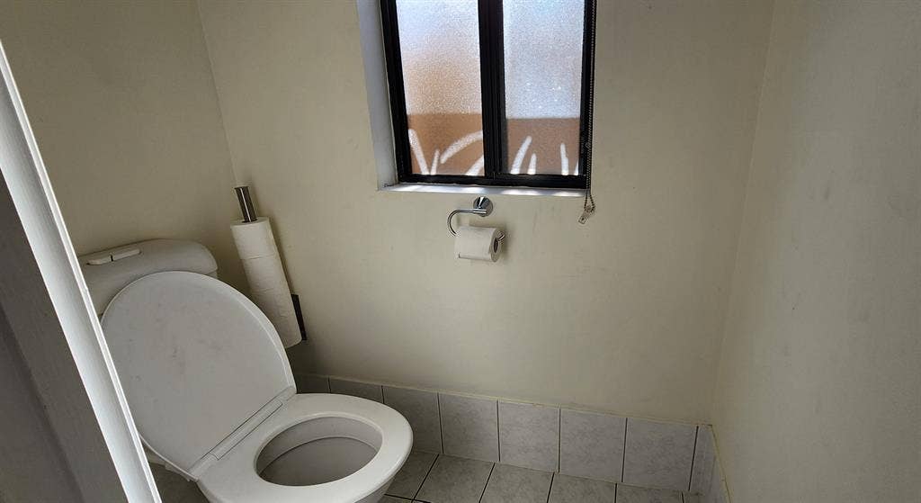 Craigmore home with vacant room