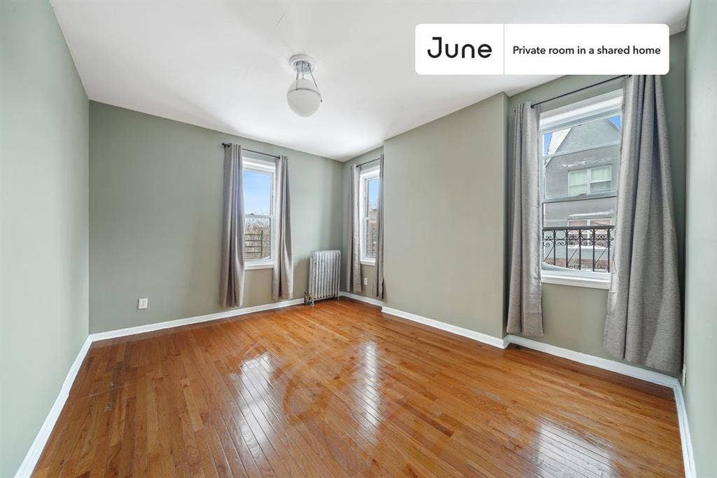 4 BR in New York City